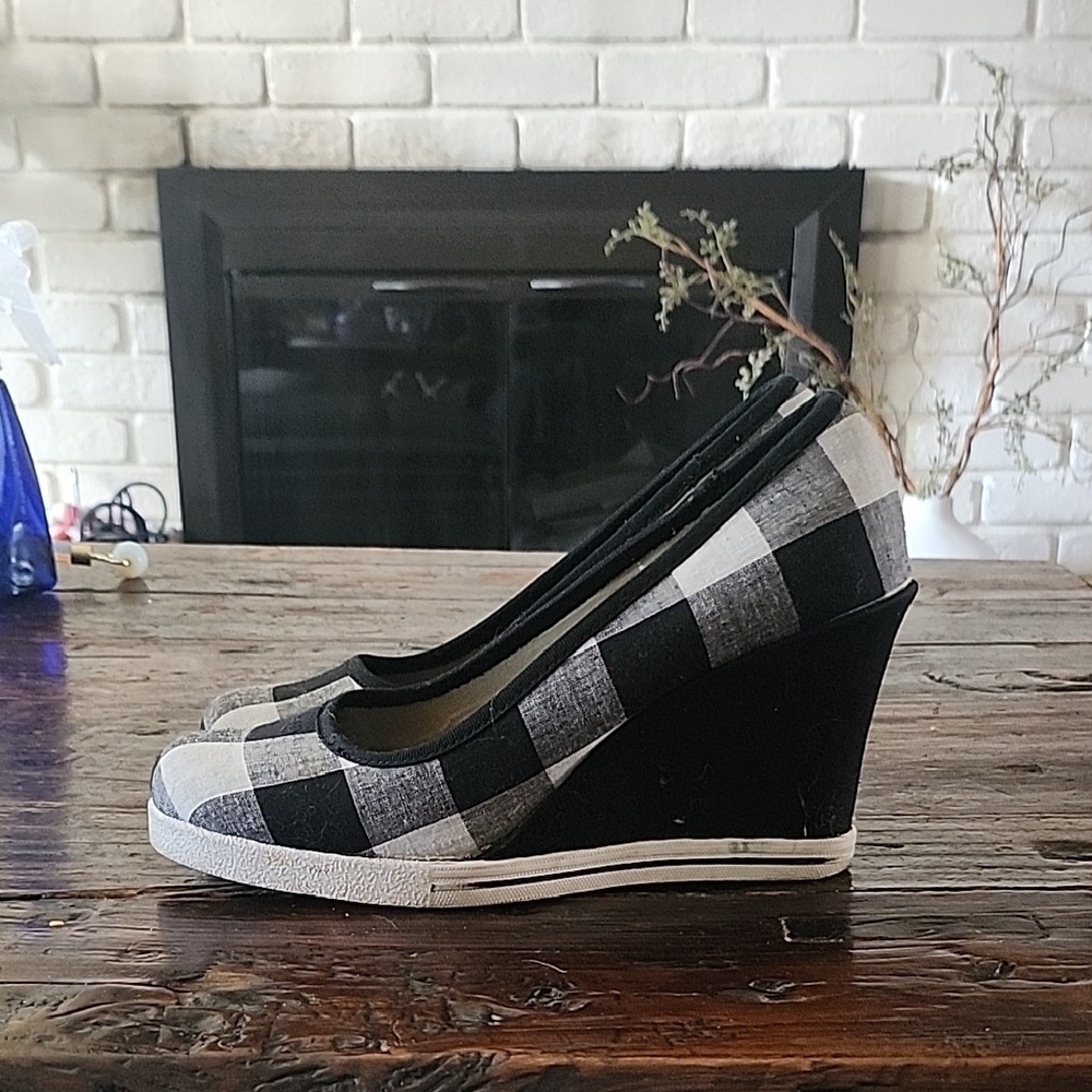 Rampage Checkered Black and White Heels - Picture 3 of 8